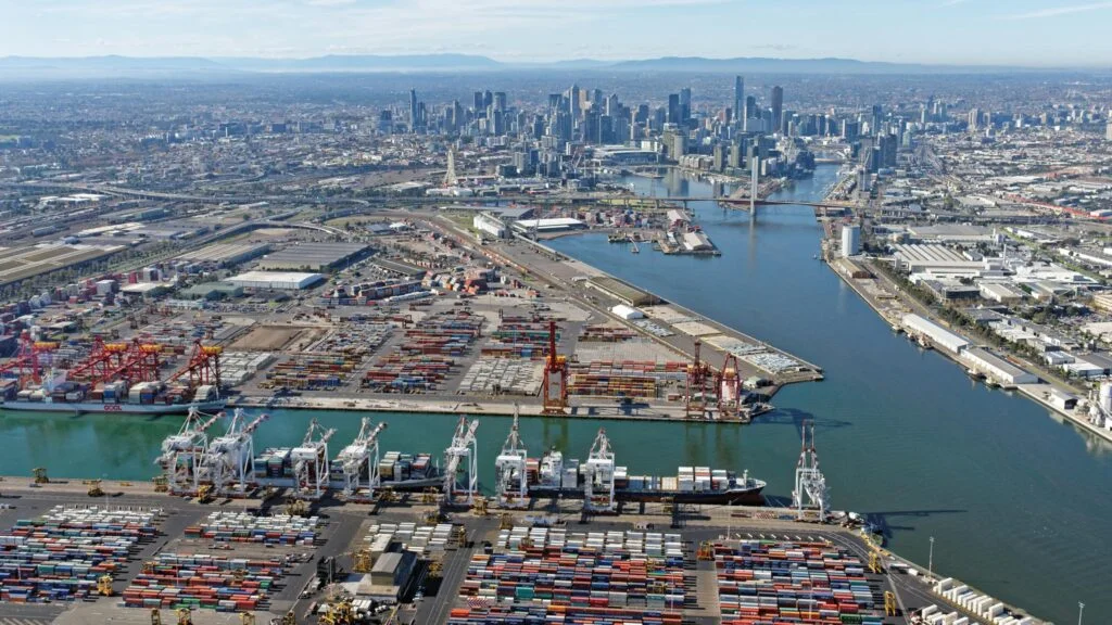 DGI_004739_2048_1152 Hafenbild von Melbourne CBD, Yarraville, Victoria, Australien