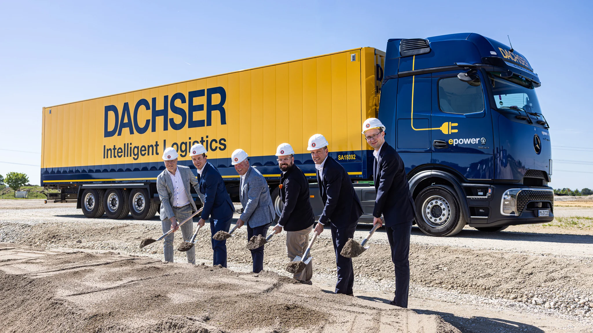 Spatenstich bei Dachser in Memmingen mit Vertretern von Dachser, der Stadt und der Firma Unglehrt